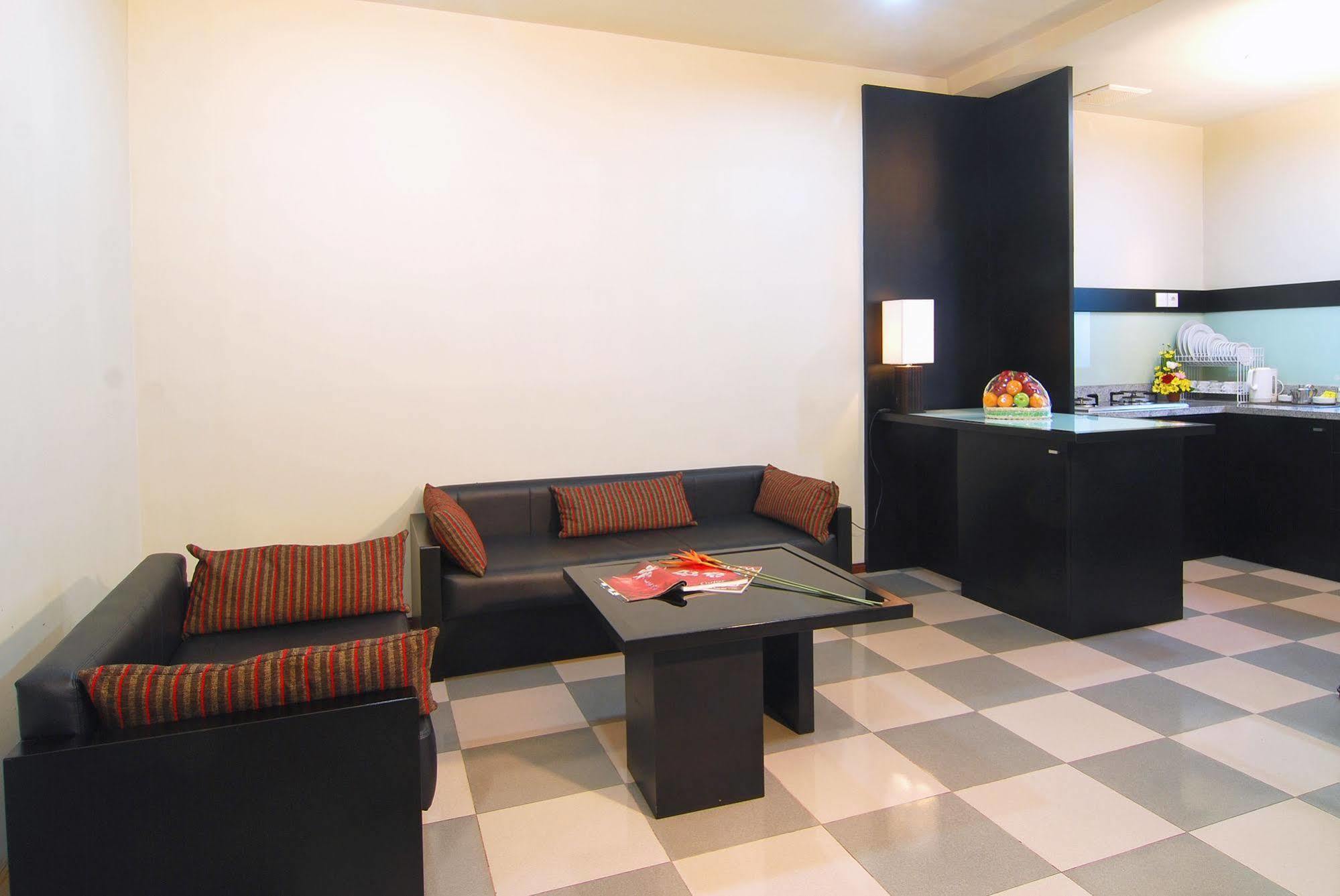 Taman Ayu Town House Aparthotel Legian  Exterior photo