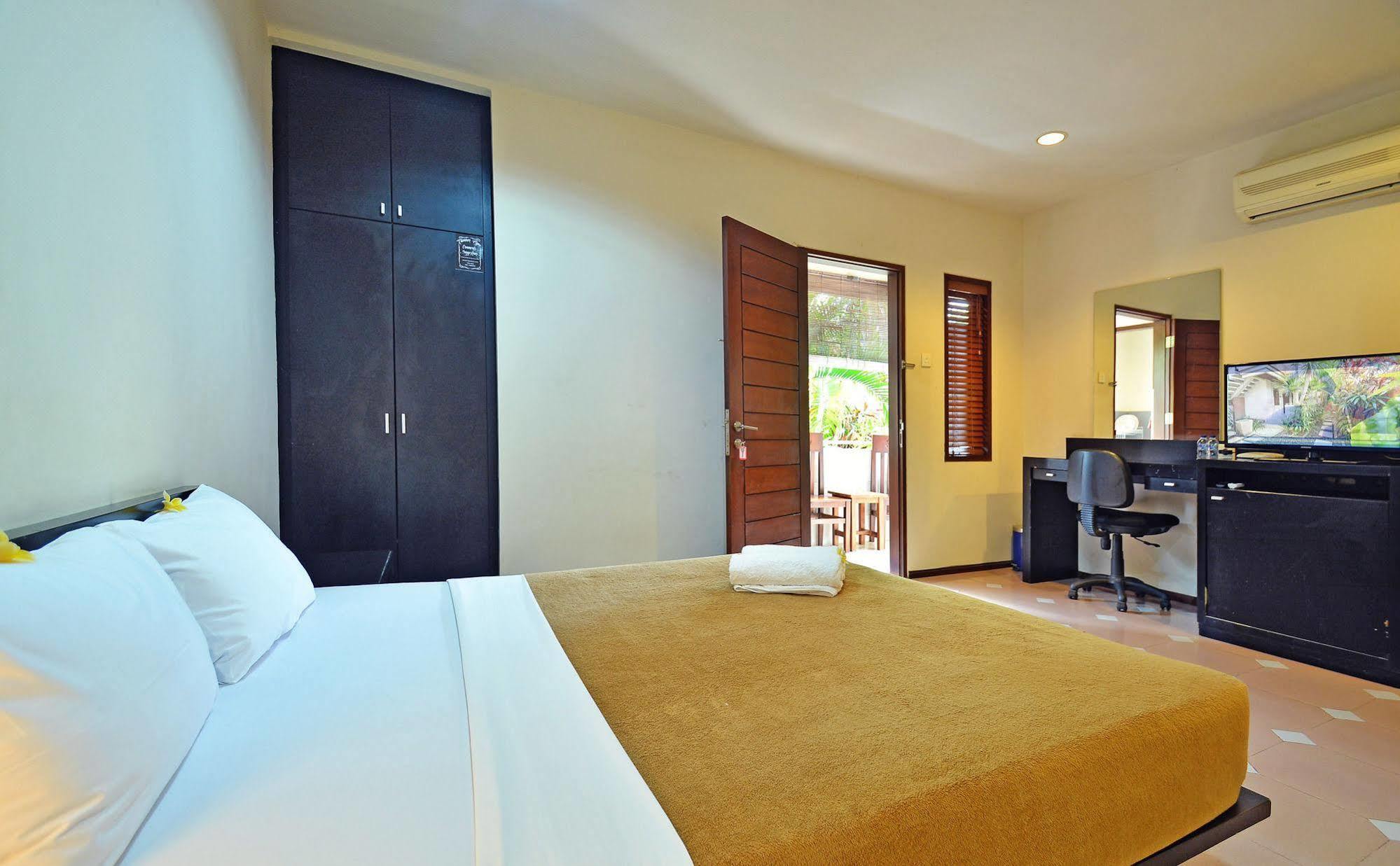 Taman Ayu Town House Aparthotel Legian  Exterior photo